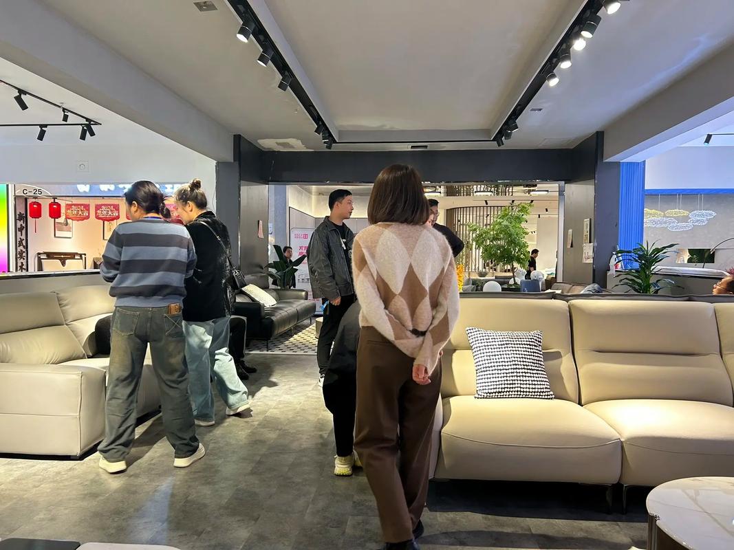 蠡口家具城局度春季訂貨會火熱進行，源頭工廠直供家具批發新機遇